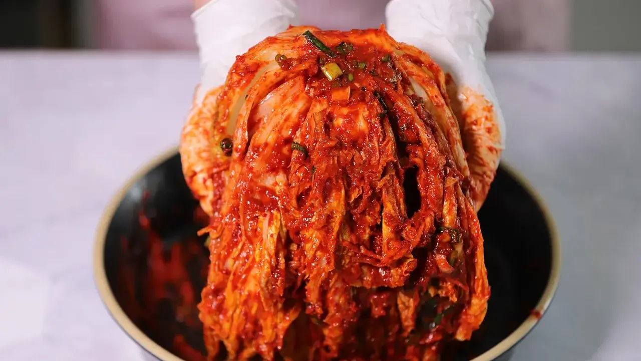 Kimchi: Z czego się składa? Sekrety smaku i wegańskie triki