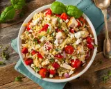 Sałatka z makaronem orzo: Sekrety idealnego smaku i przepisy