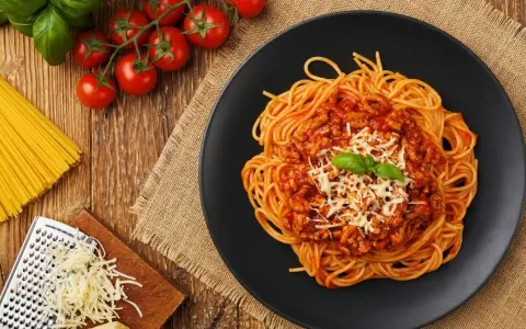 Idealny sos do spaghetti z przecieru? Zrobisz go w 15 min!