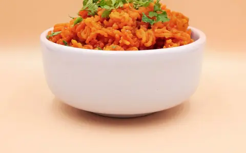 Ryż z curry: Opanuj sypkość i smak w 15 minut!