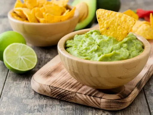 Guacamole: Zdrowe czy pułapka? Odkryj prawdę o ulubionej paście