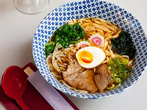 Ramen: Zdrowy czy pułapka? Jak jeść ulubioną zupę bez obaw