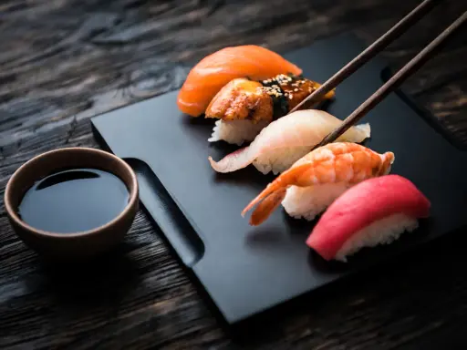 Sos sojowy do sushi: Jak wybrać, by smakowało jak w Japonii?