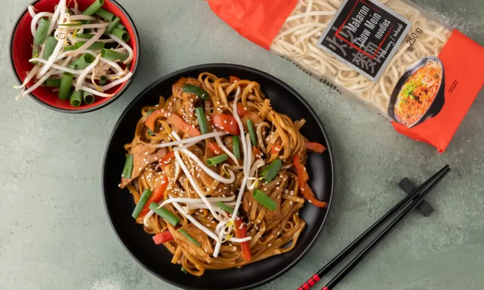 Makaron chow mein: Gdzie go kupić i jak wybrać idealny?